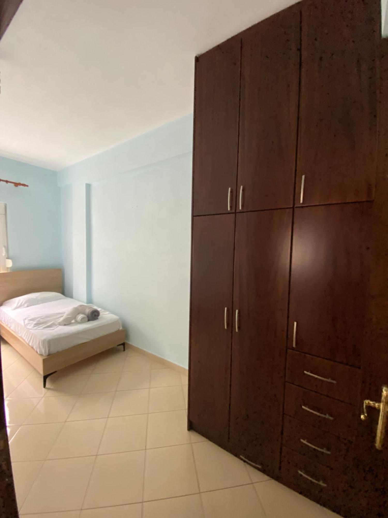 ساراندا L.T. Apartment 5Th Street المظهر الخارجي الصورة